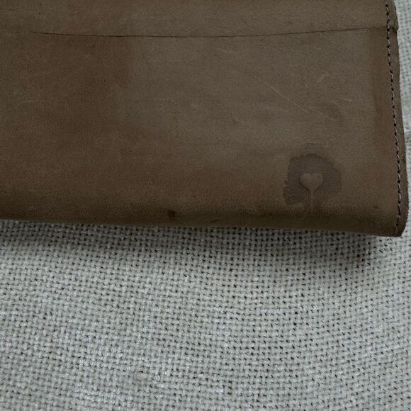 Fashionable Made in Ethiopia Leather Wallet - Picture 3 of 5
